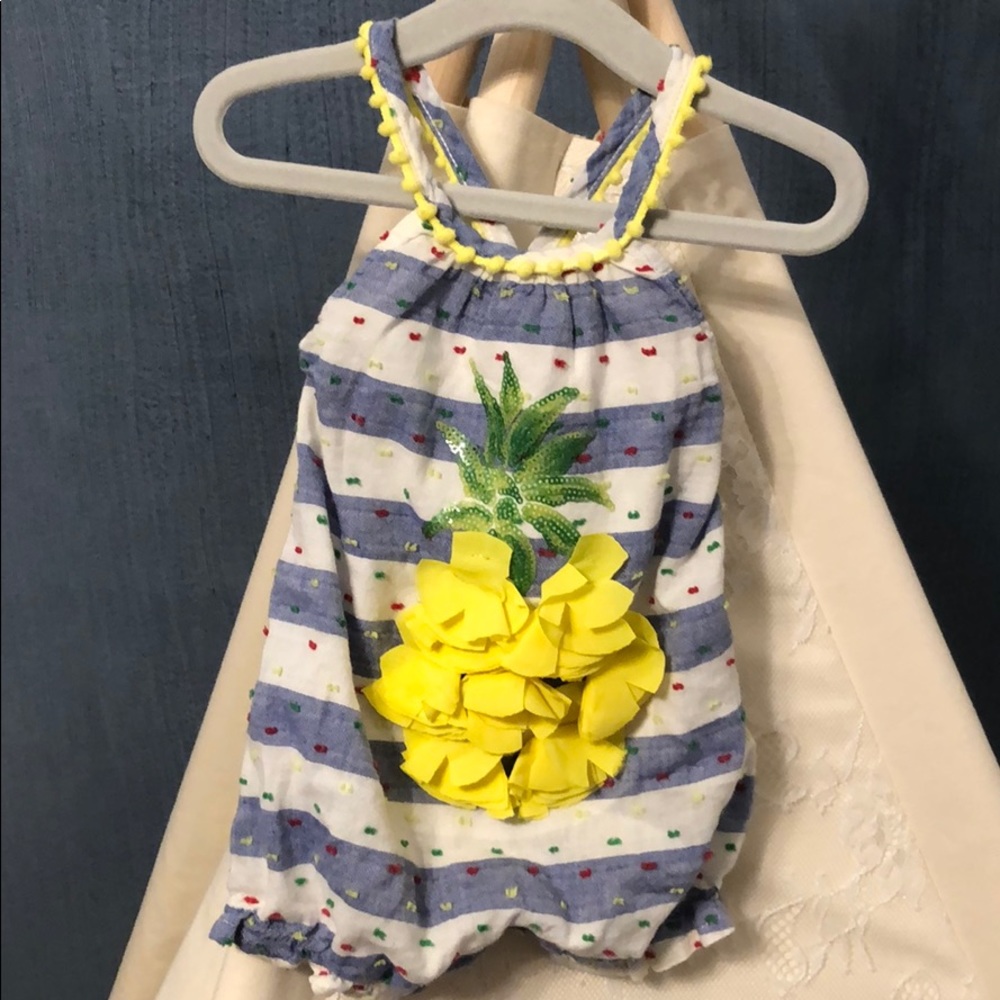Mud pie 0-3 month pineapple romper